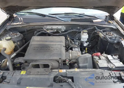 2011 Ford Escape Xlt z USA, uszkodzony, nr VIN 1FMCU9DG4BKA64865